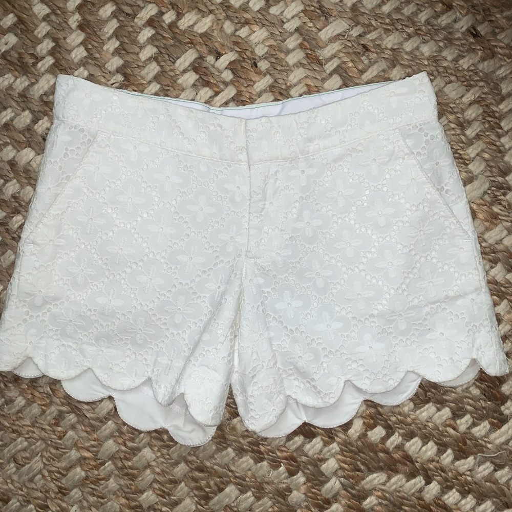 Lilly Pulitzer Buttercup Scallop shorts